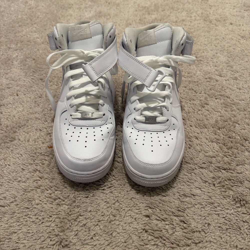 Men’s White mid-top Nike Air Force ones